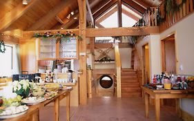 Strathcona Lodge 3*